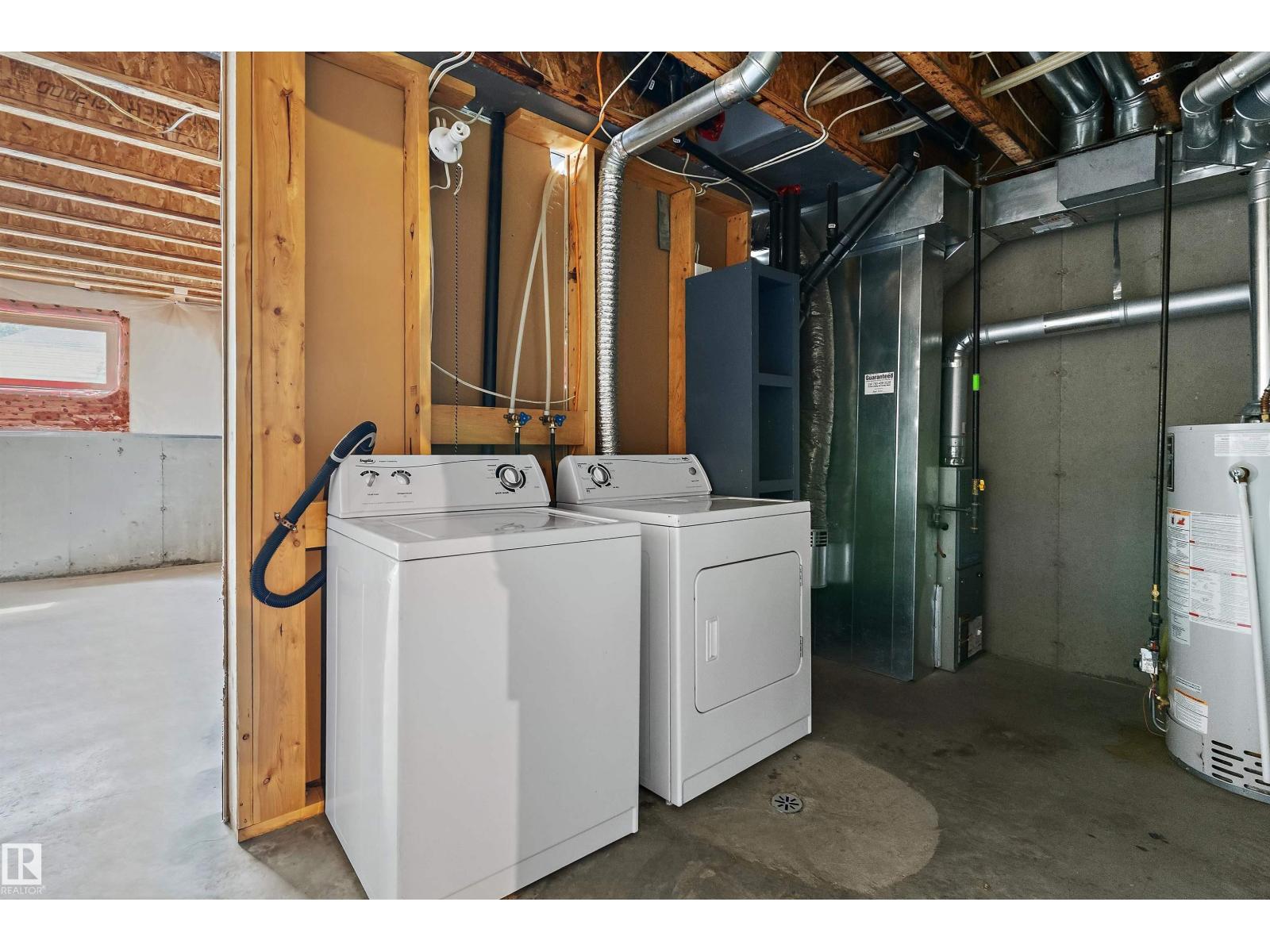 #56 130 HYNDMAN CR NW - 28