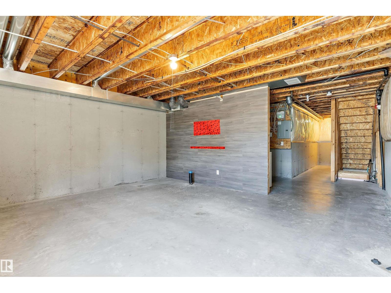 #56 130 HYNDMAN CR NW - 29