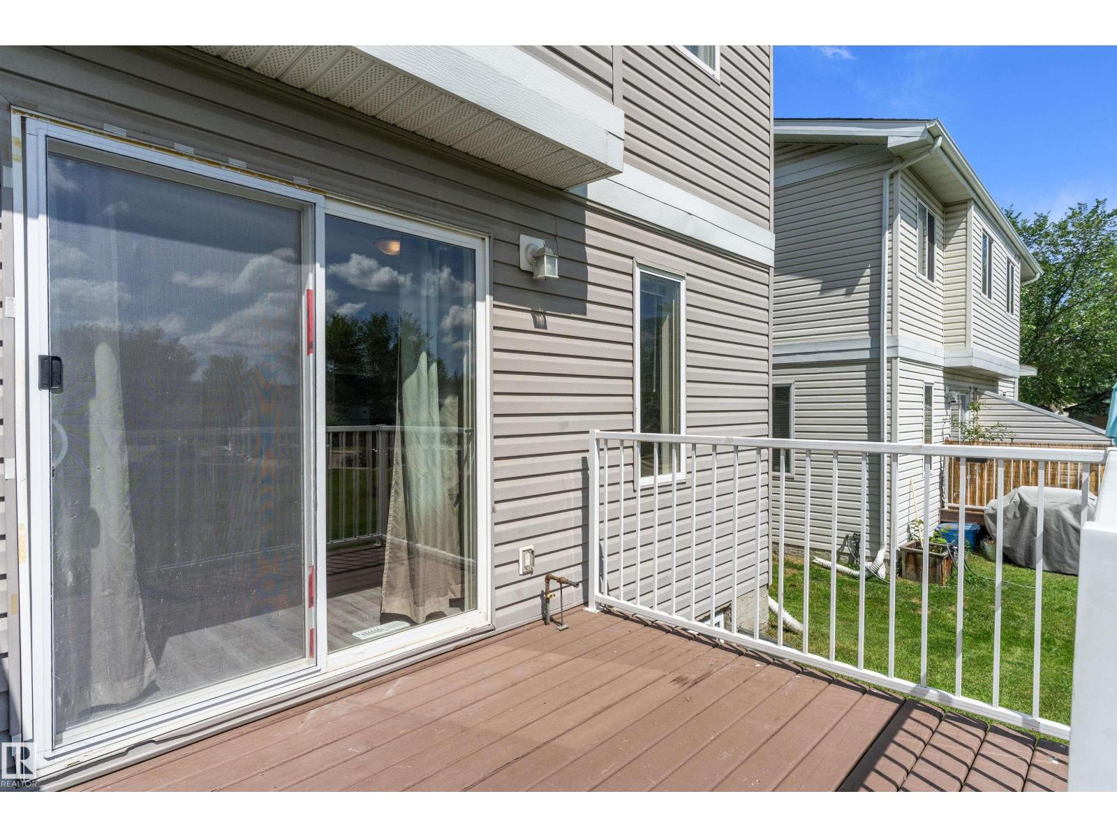 #56 130 HYNDMAN CR NW - 30