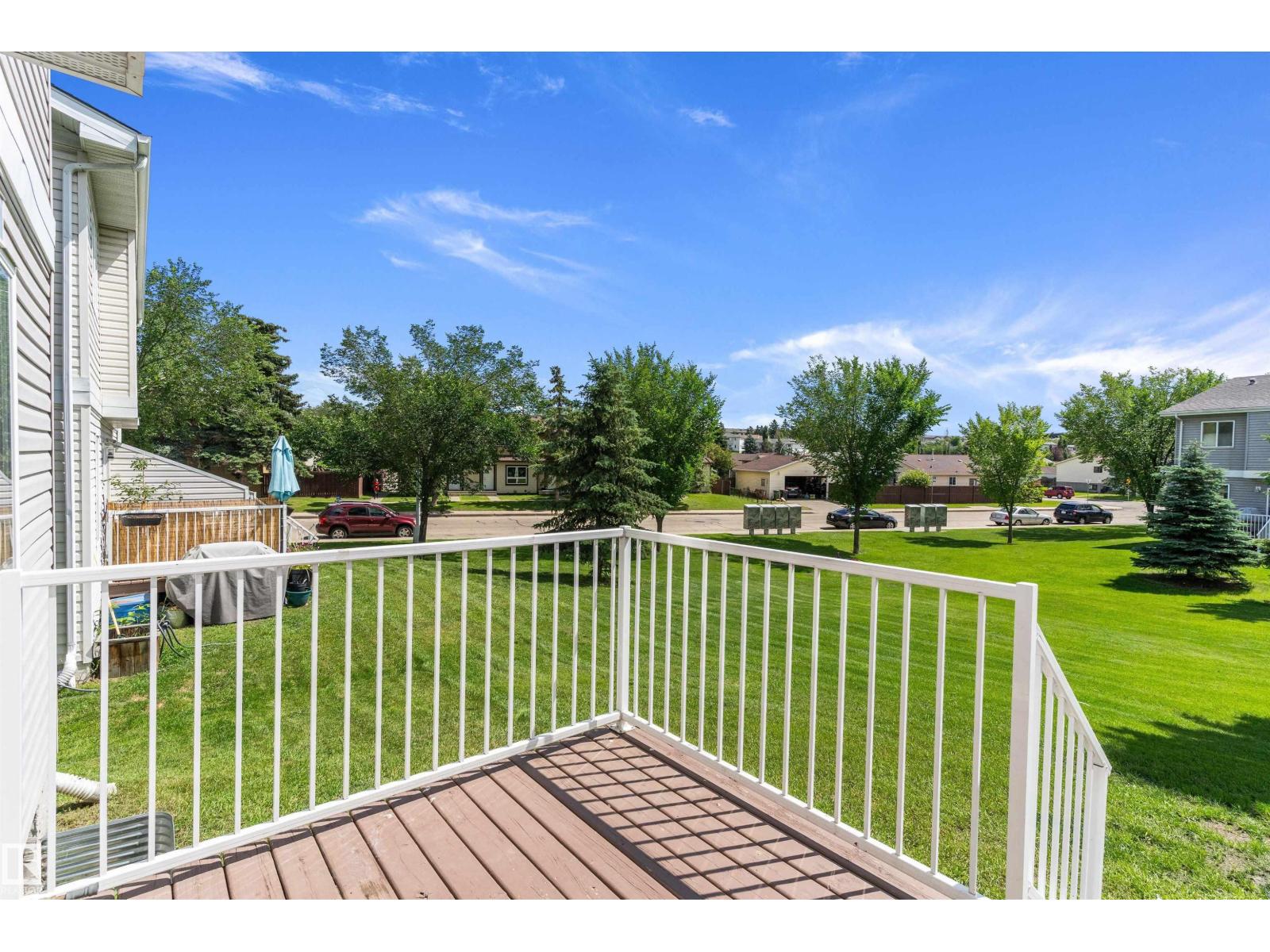 #56 130 HYNDMAN CR NW - 31