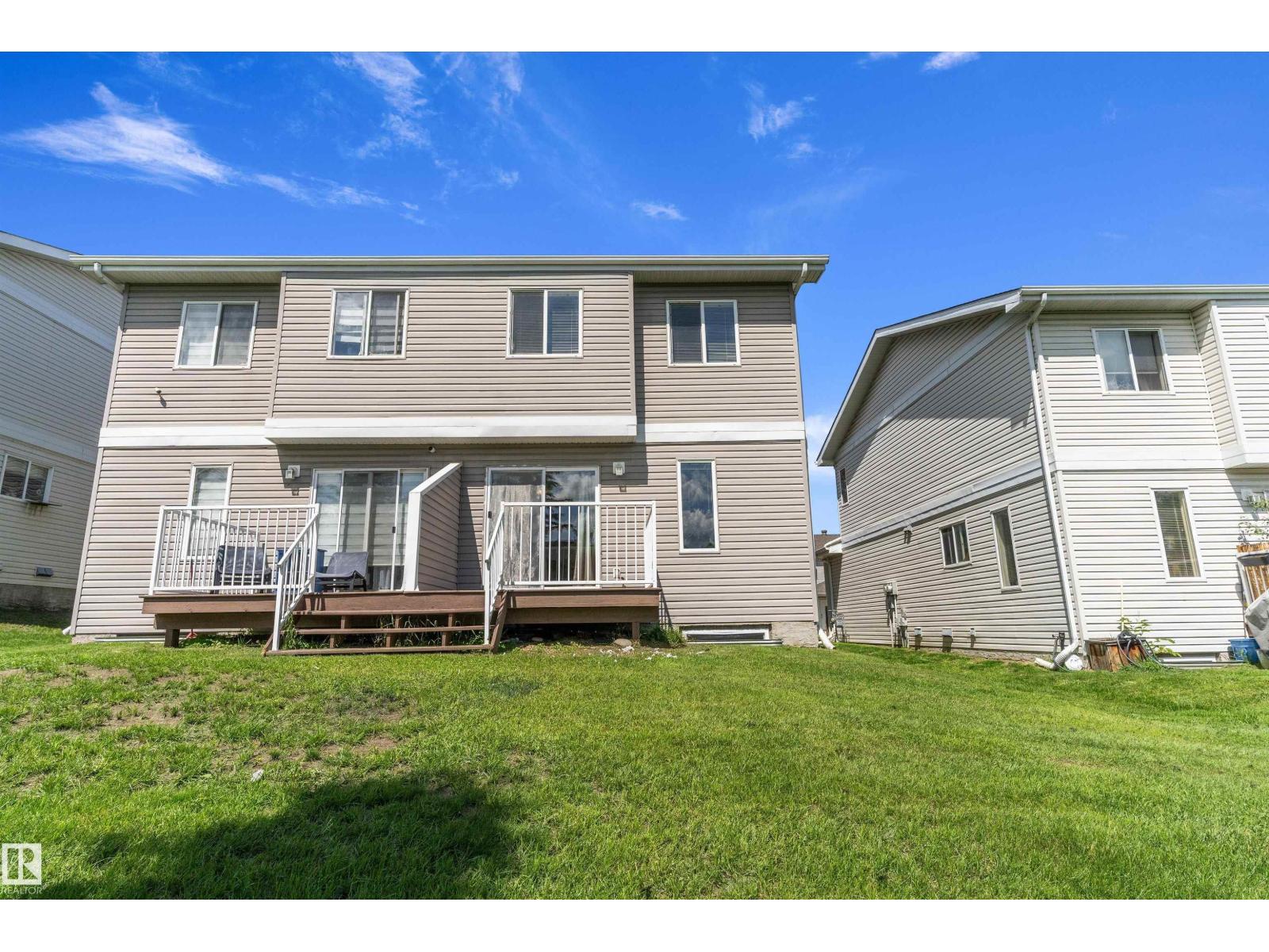 #56 130 HYNDMAN CR NW - 33