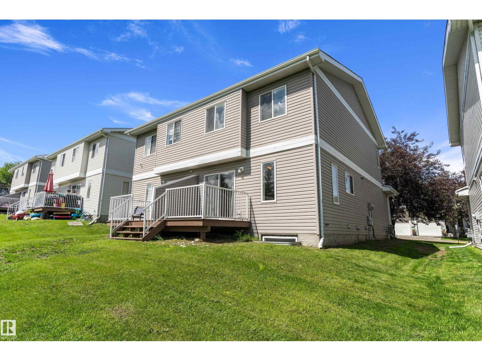 #56 130 HYNDMAN CR NW - 34