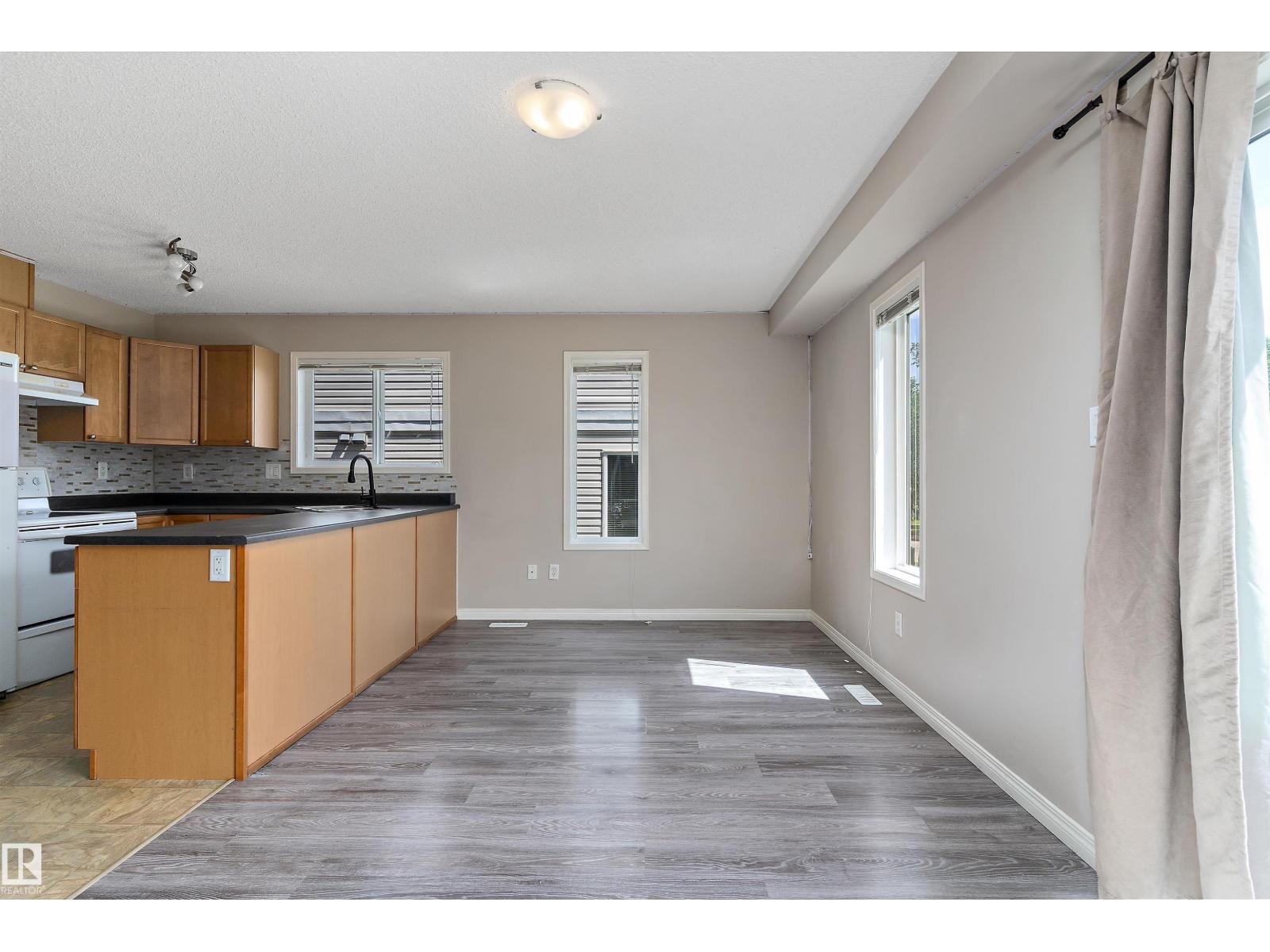 #56 130 HYNDMAN CR NW — photo 8