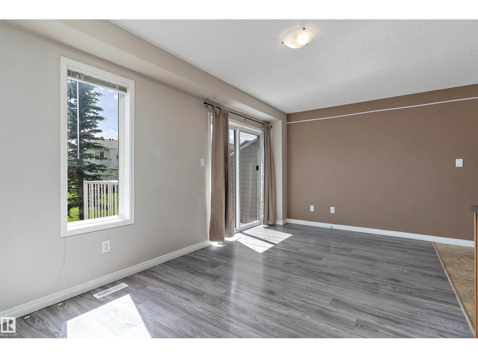 #56 130 HYNDMAN CR NW - 9