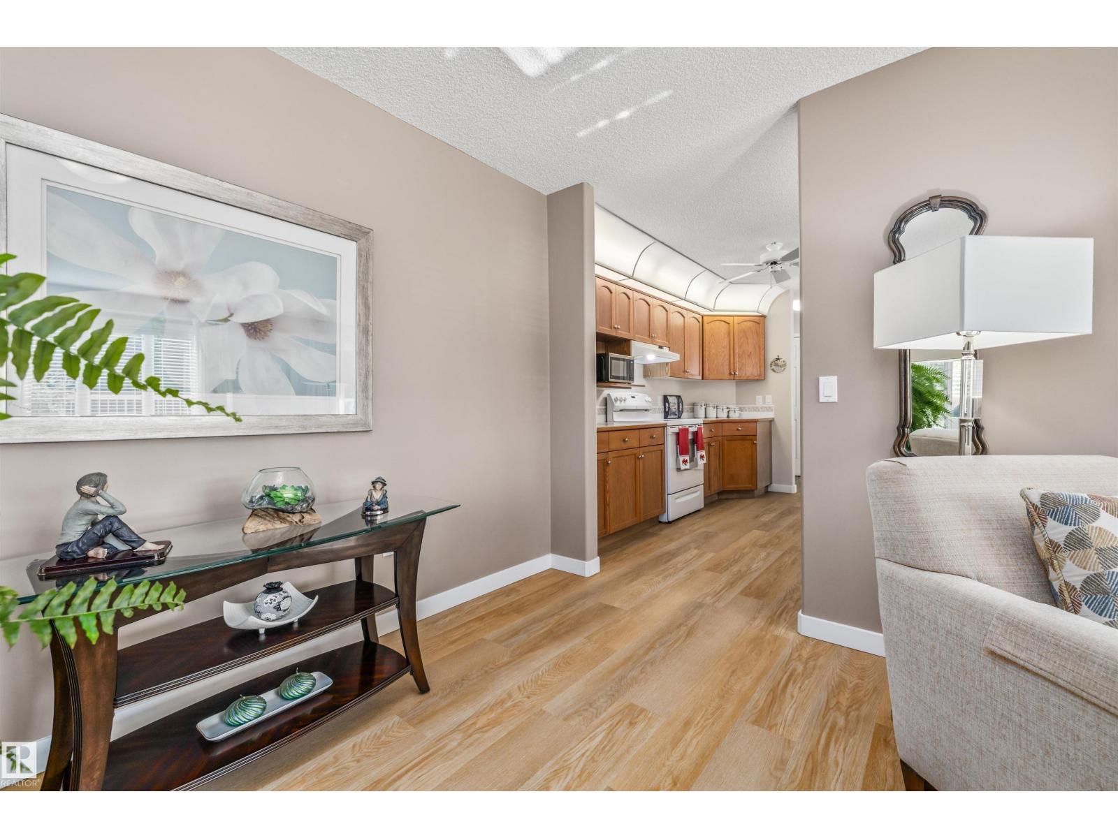 #104 70 CRYSTAL LN - 10