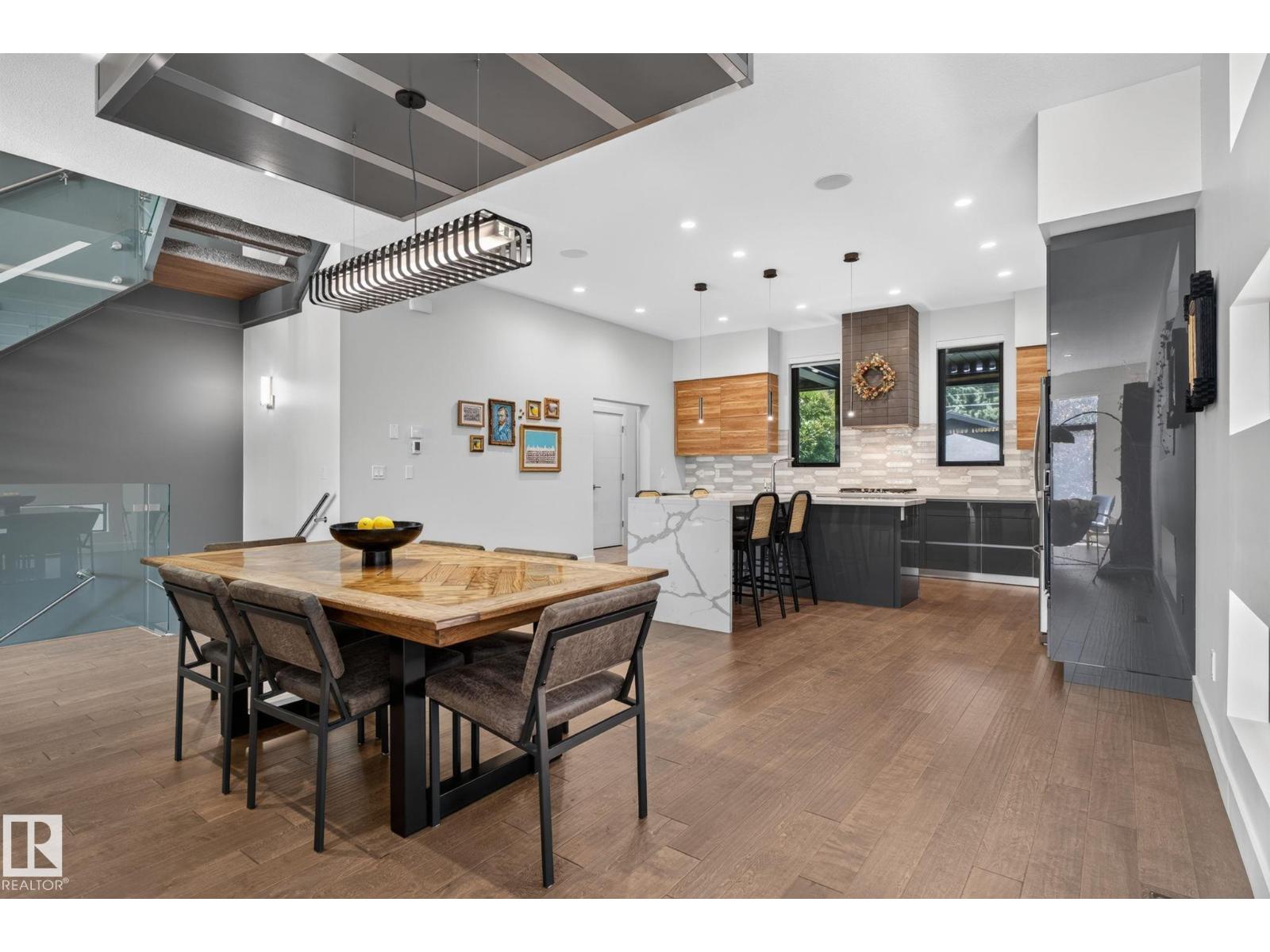 143B LAURIER DR NW - 12