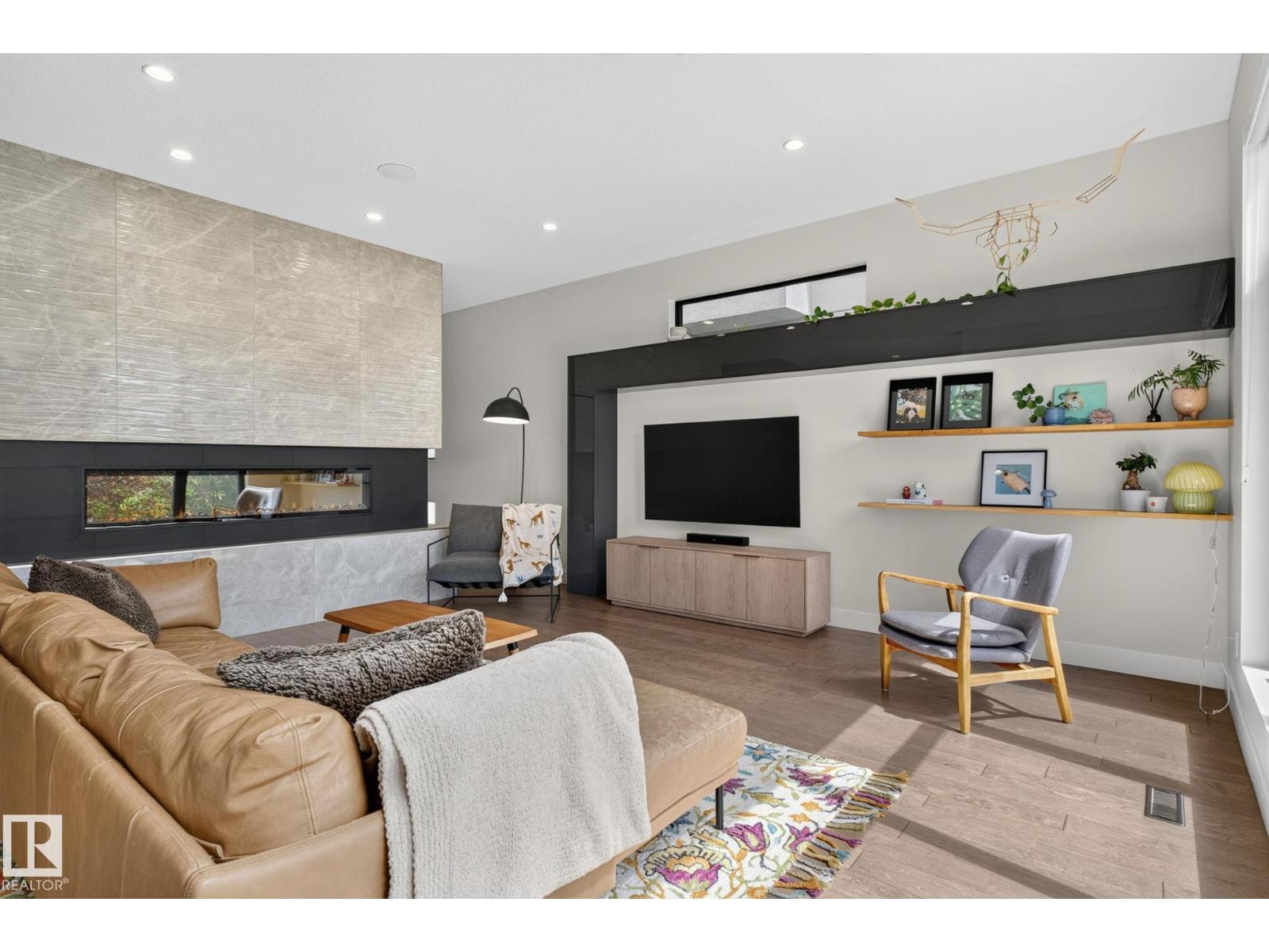 143B LAURIER DR NW - 9