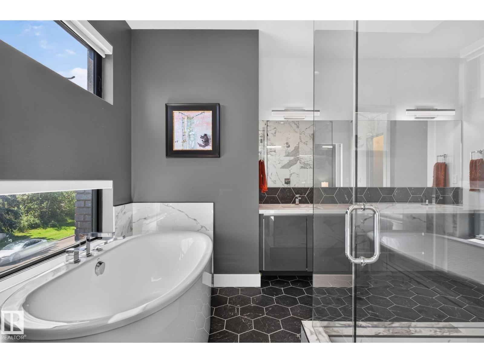143B LAURIER DR NW - 25
