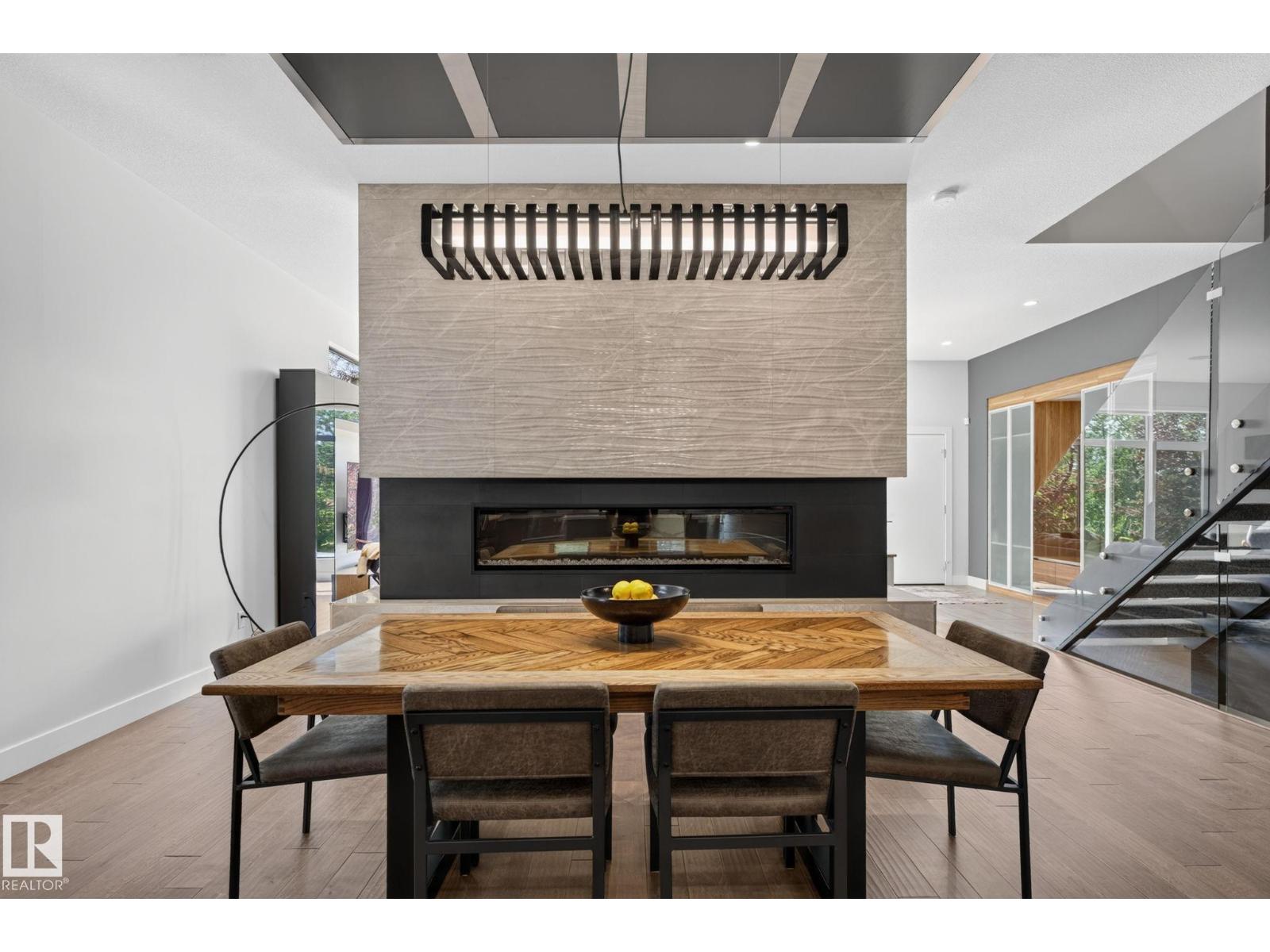 143B LAURIER DR NW - 20