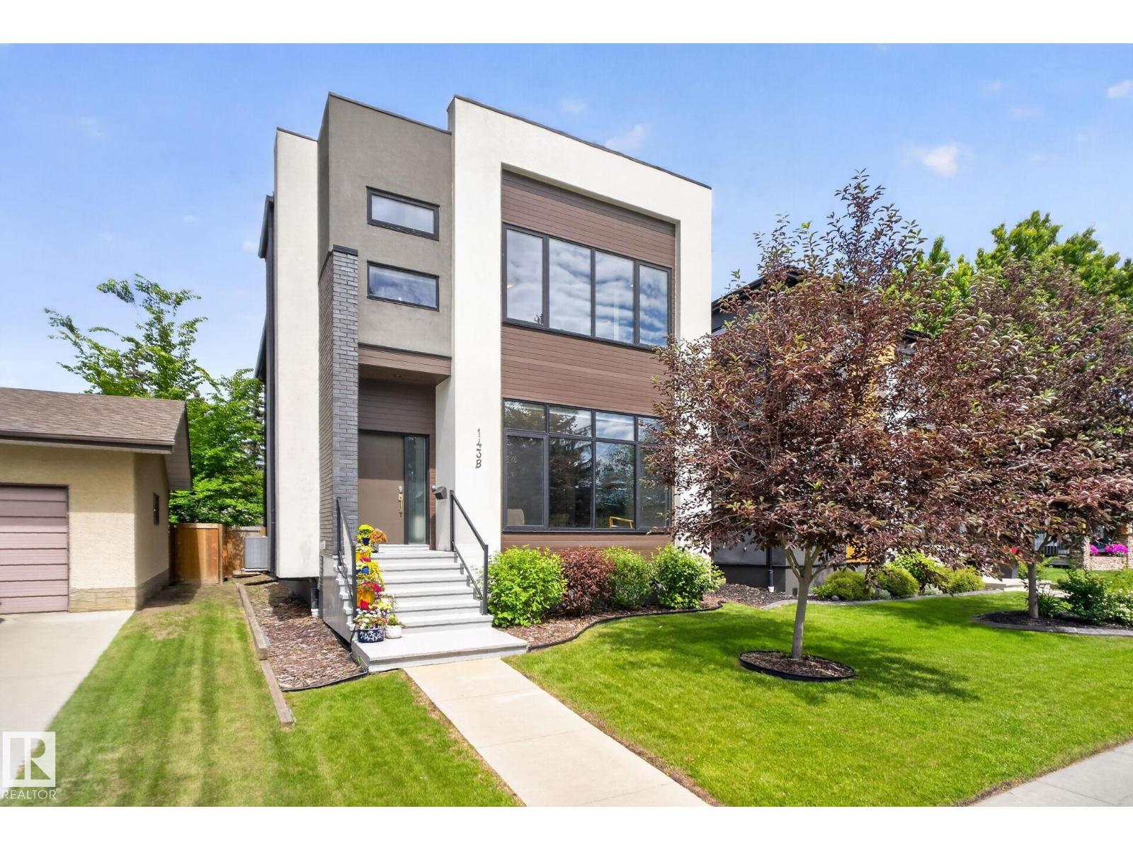 143B LAURIER DR NW - 1