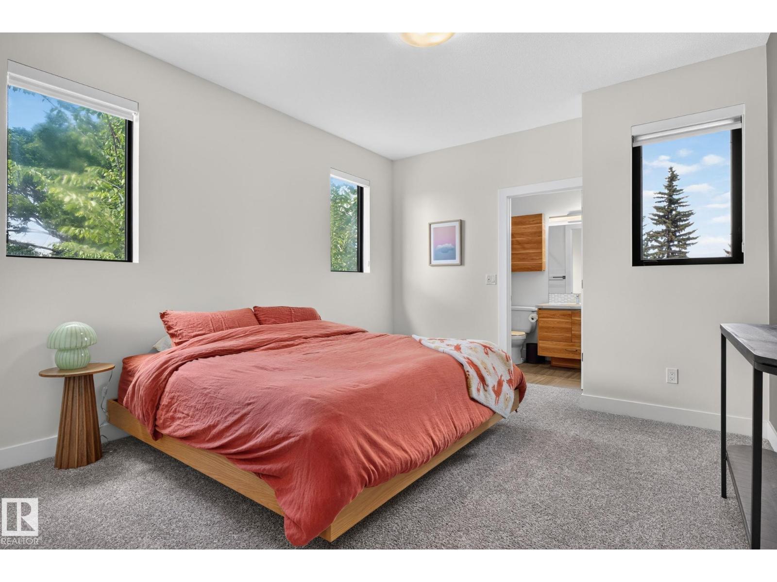 143B LAURIER DR NW - 31