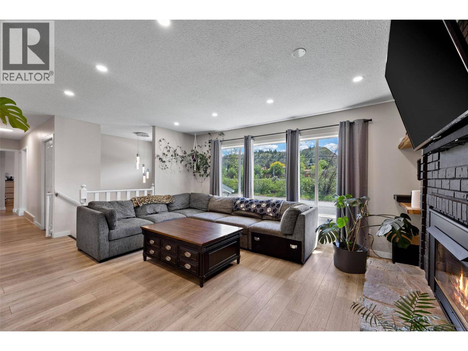 5376 Kipp Road - 6