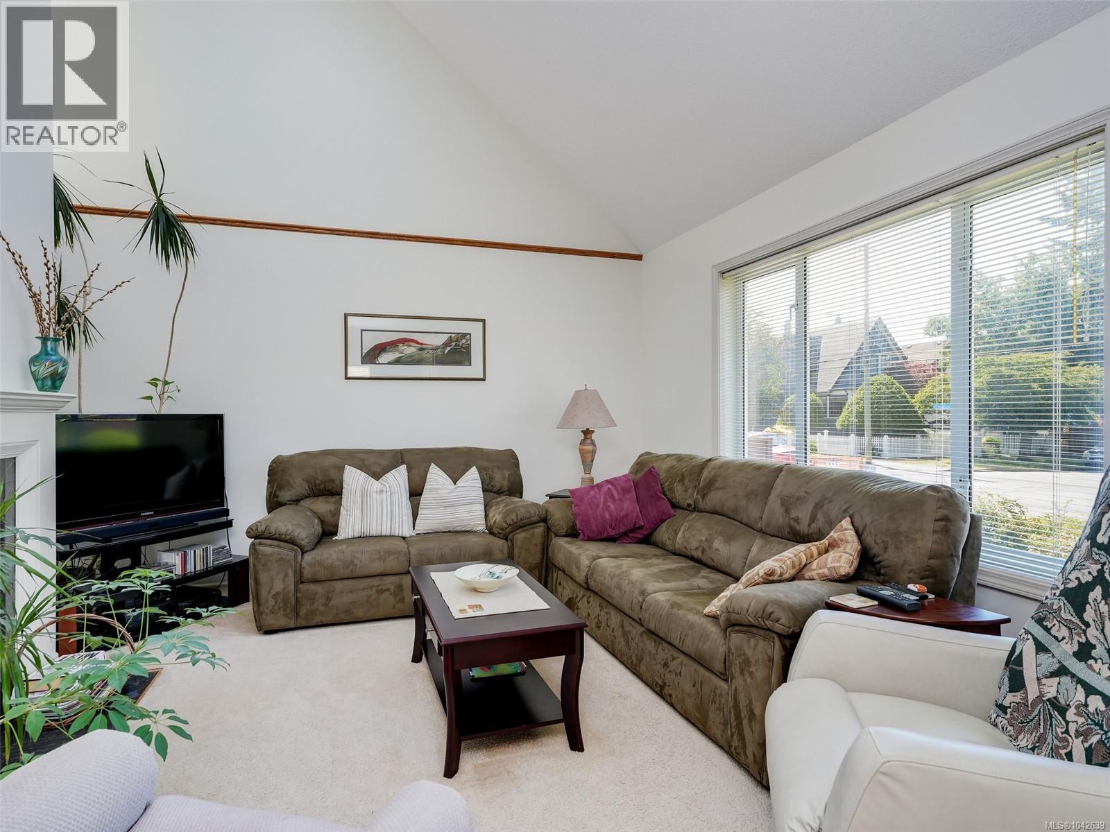 1230 Richardson St - 2