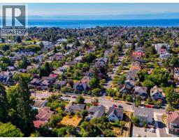 1230 Richardson St, Victoria, BC V8V3E1 Photo 30
