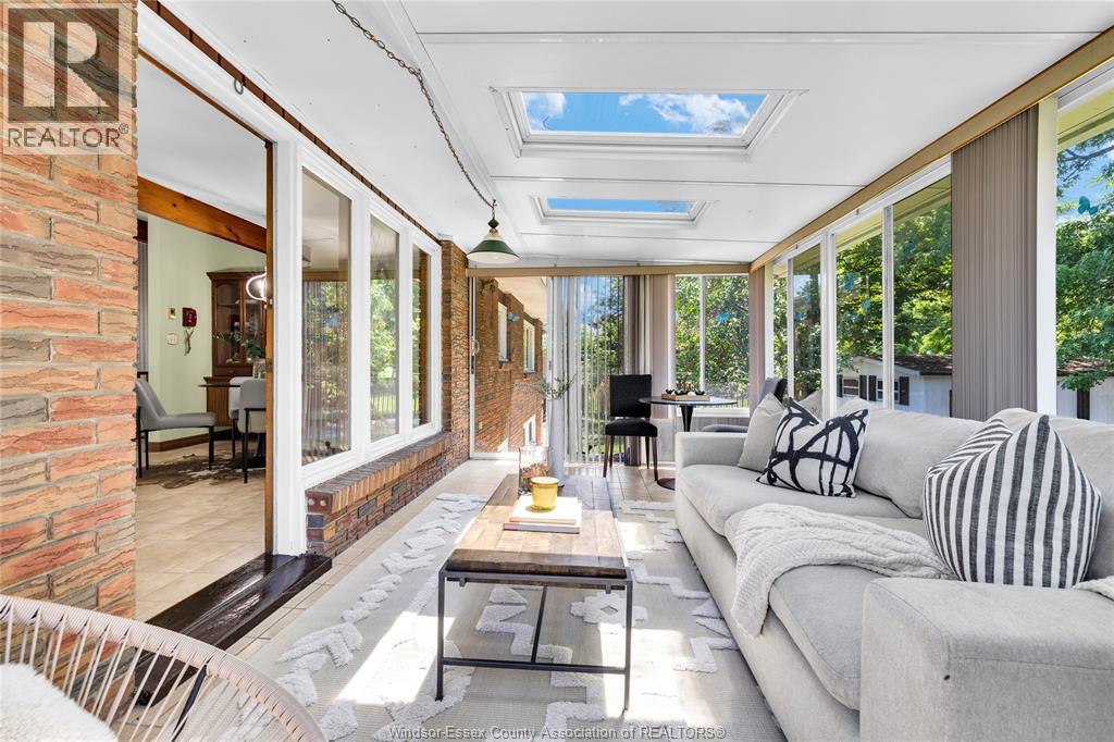 2849 BYNG ROAD - 10