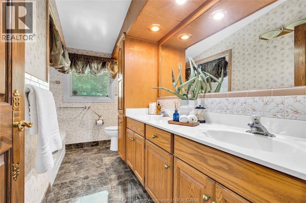 2849 BYNG ROAD - 16