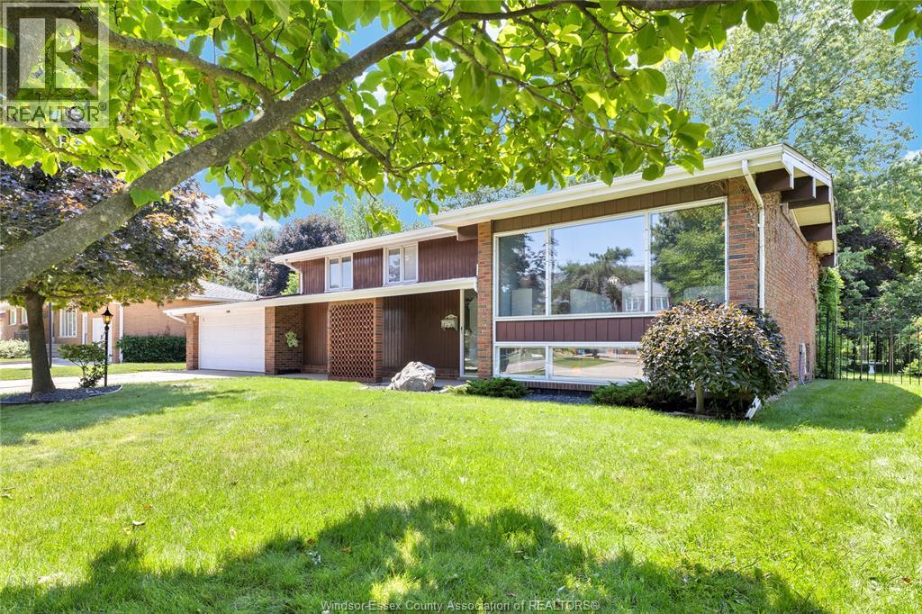 2849 BYNG ROAD - 2