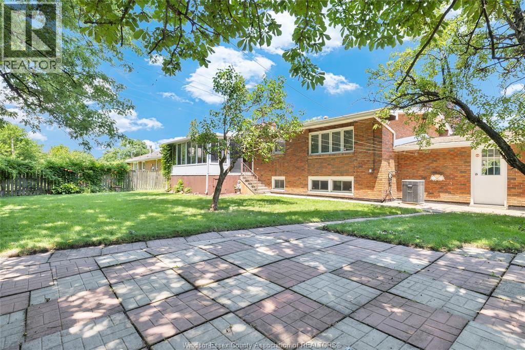 2849 BYNG ROAD - 38