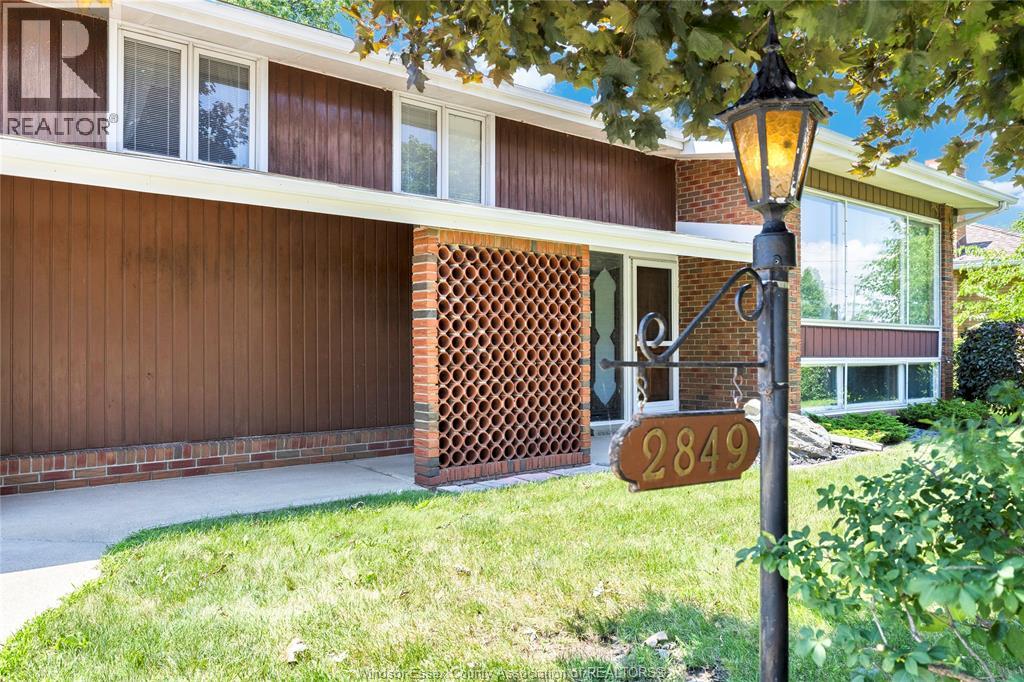 2849 BYNG ROAD - 4