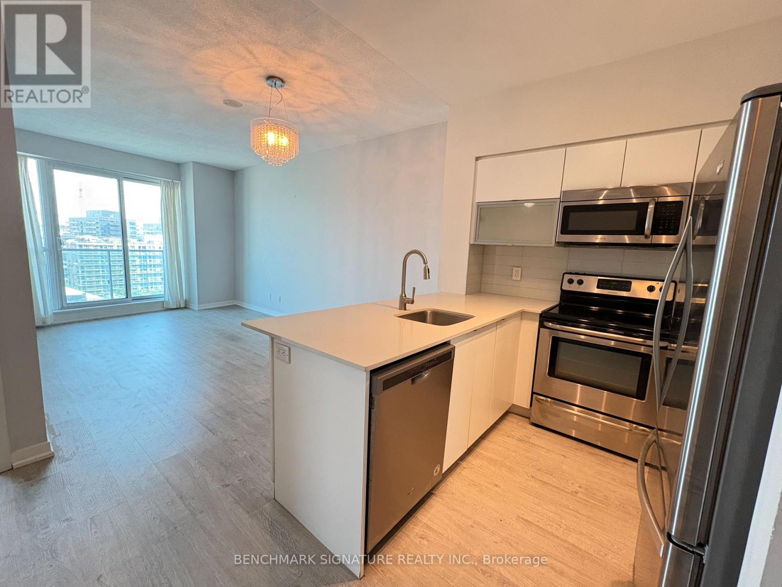 #1216 150 EAST LIBERTY STREET - 5