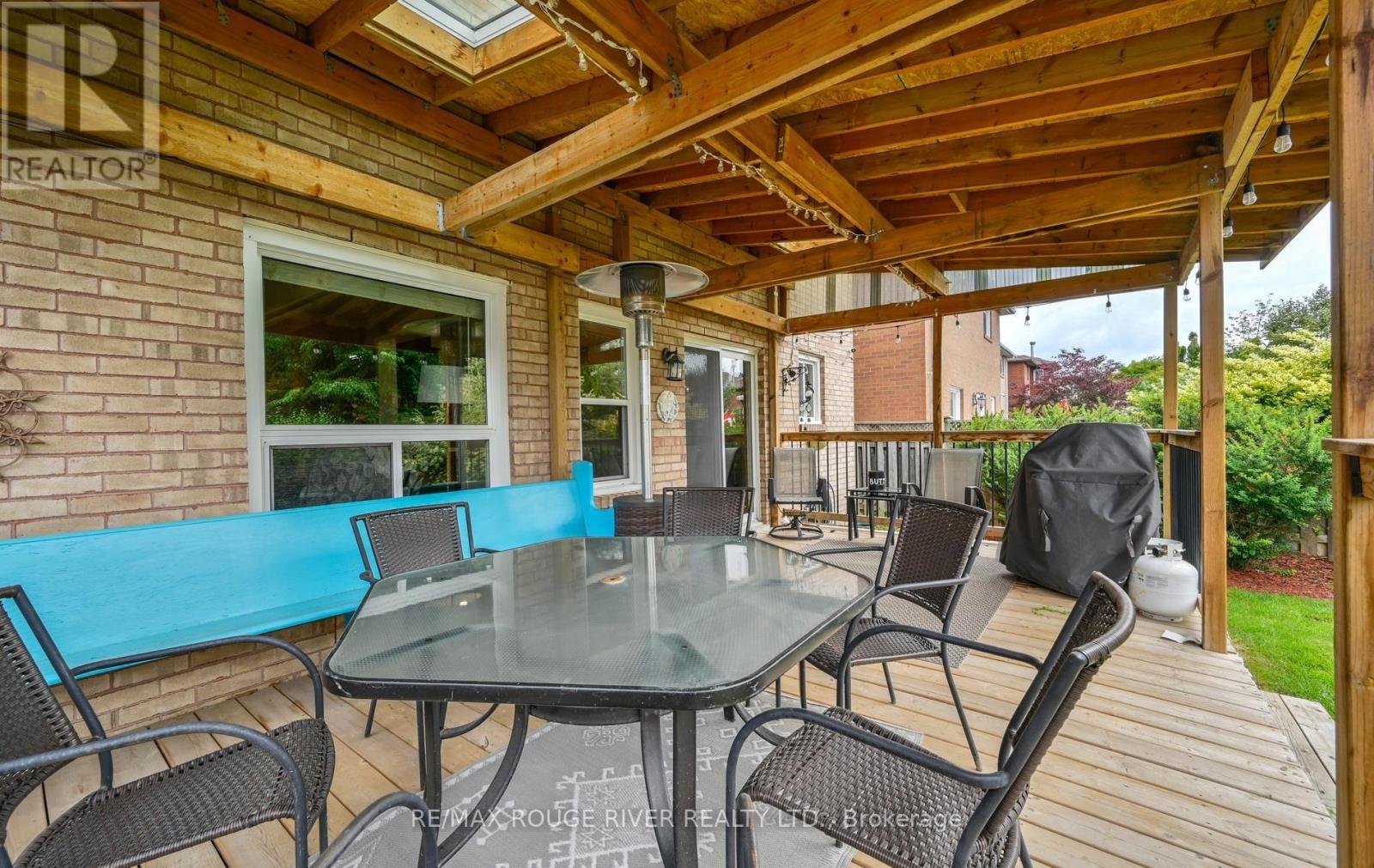 64 KEEBLE CRESCENT - 40