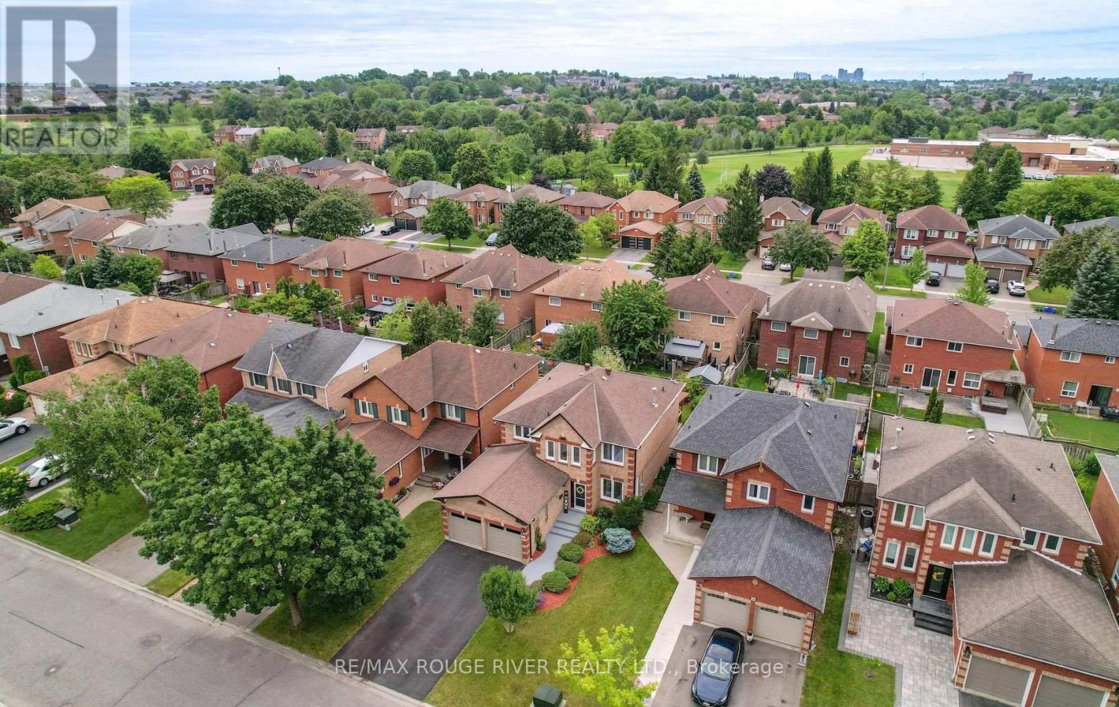 64 KEEBLE CRESCENT - 48