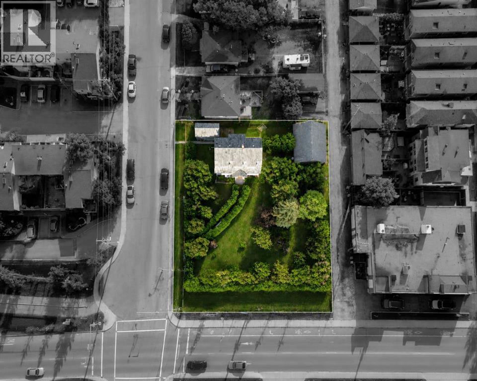 8539 48 Avenue NW - 2