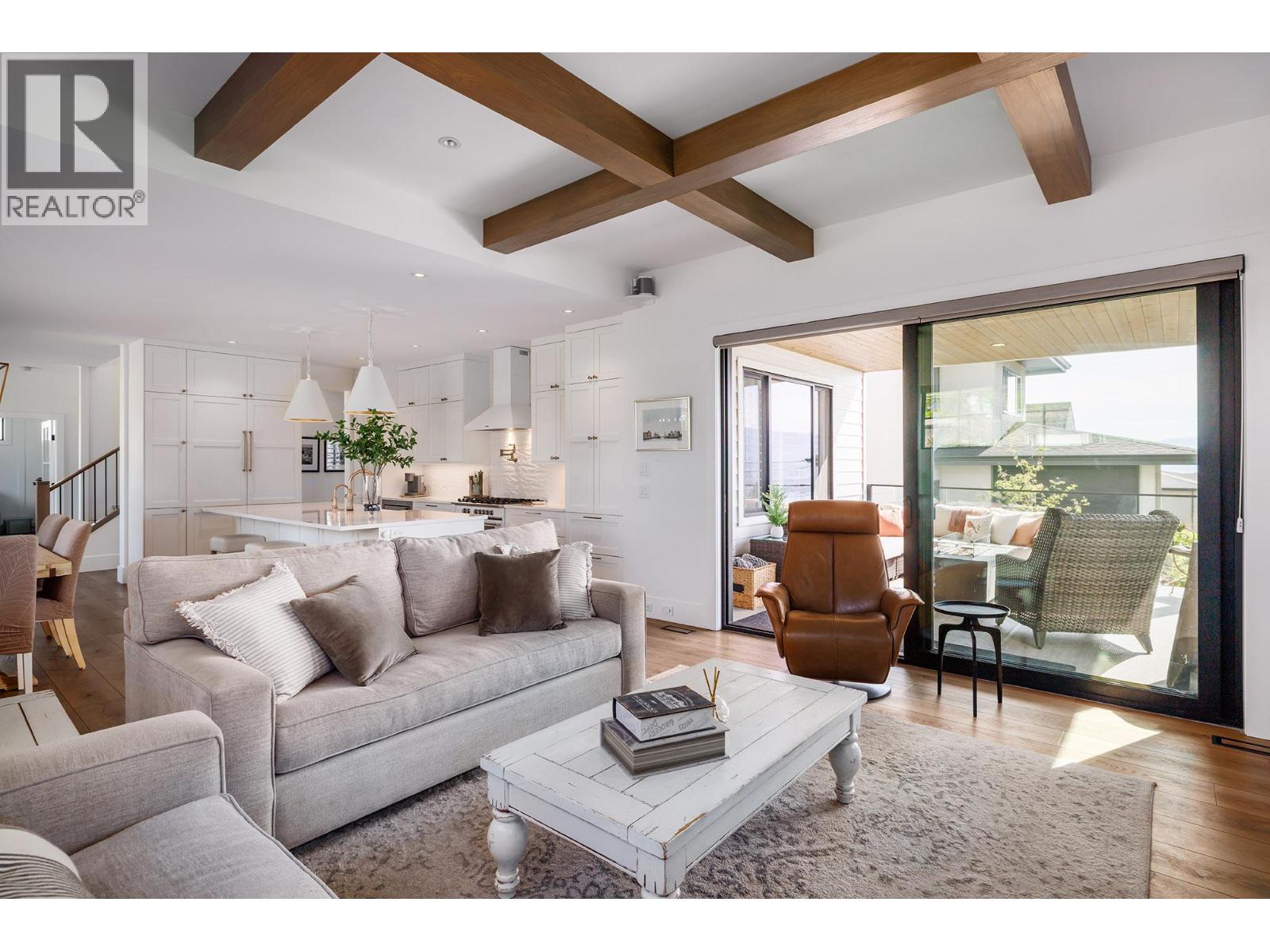 715 Lake Court - 4