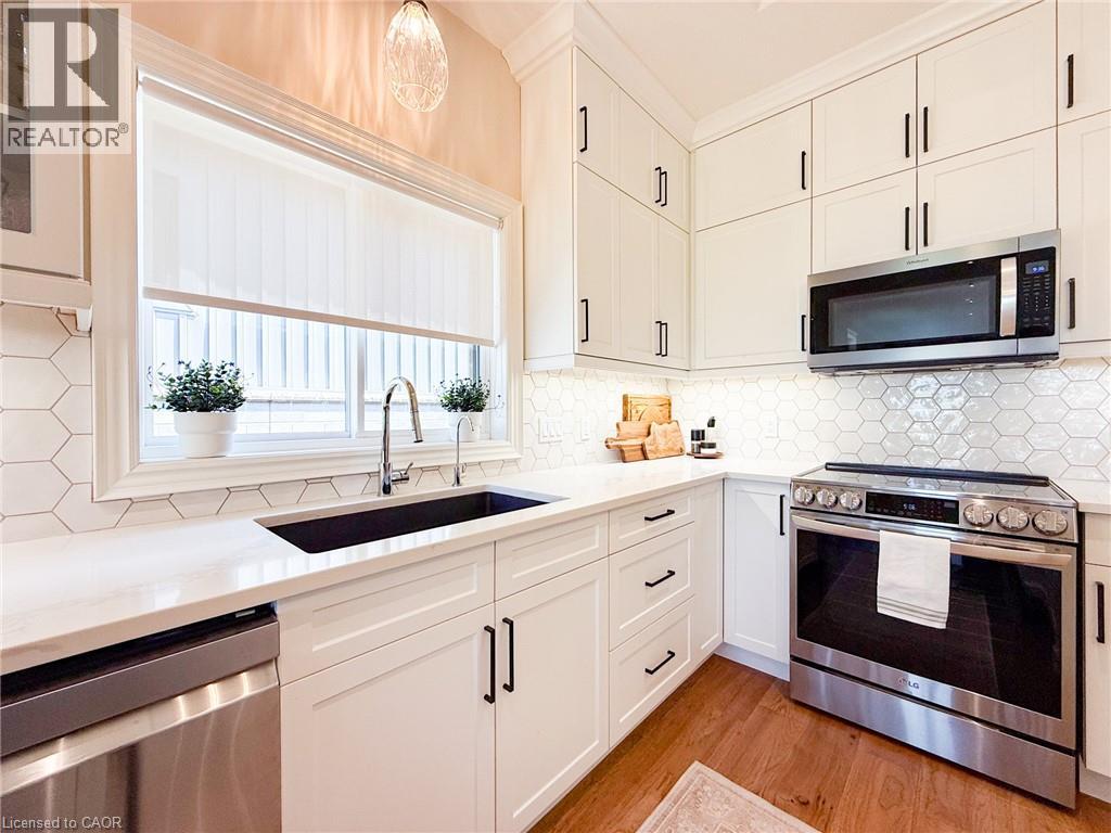4-bedroom home for sale at 103 GIBBONS Street, Waterford ON · photo 13 of 51