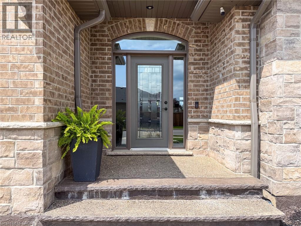 4-bedroom home for sale at 103 GIBBONS Street, Waterford ON · photo 3 of 51