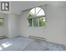 Ensuite - 1232 Richardson St, Victoria, BC V8V3E1 Photo 7