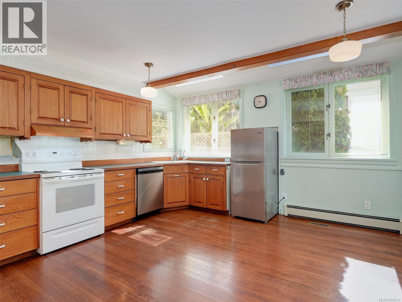 1232 Richardson St - 6