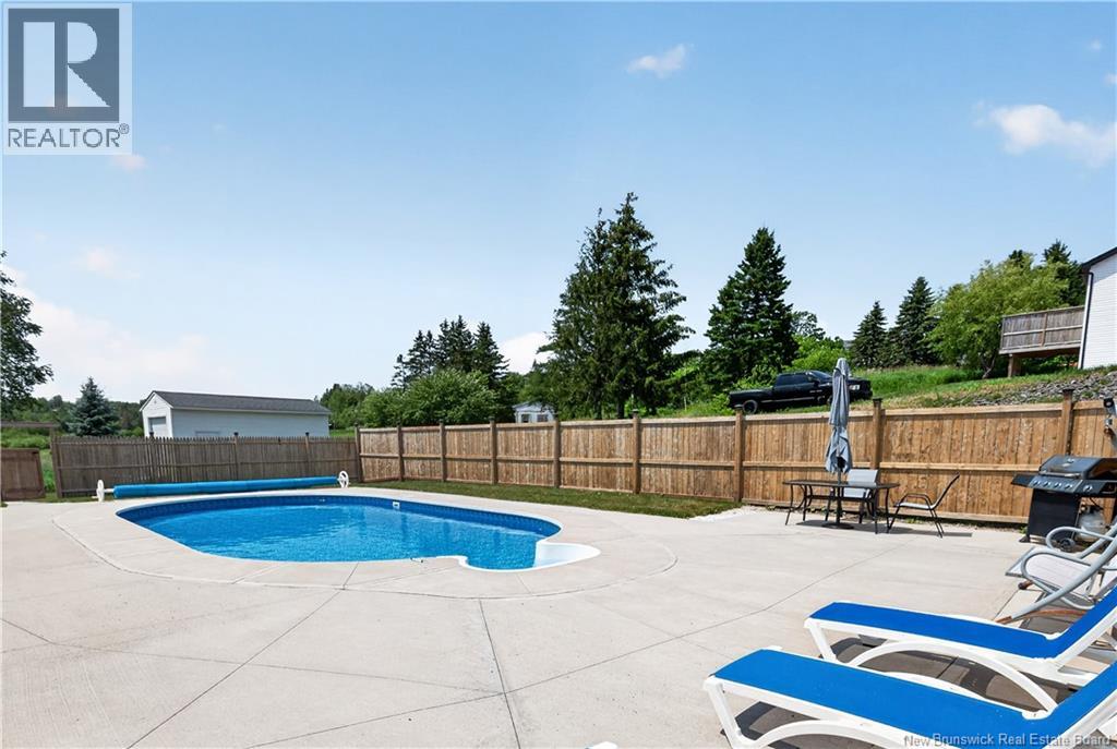 1 GOLF CLUB Road - Image 11