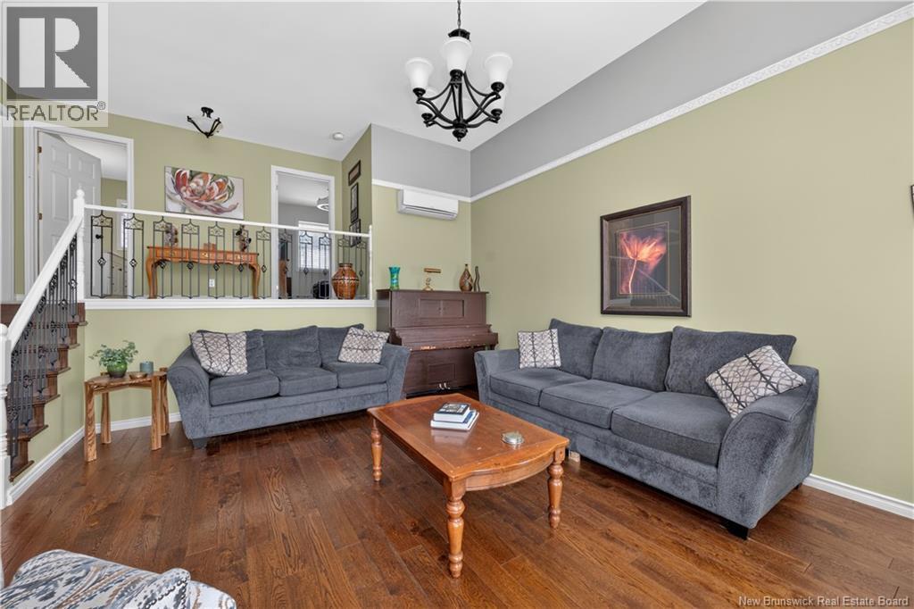 1 GOLF CLUB Road - Image 15