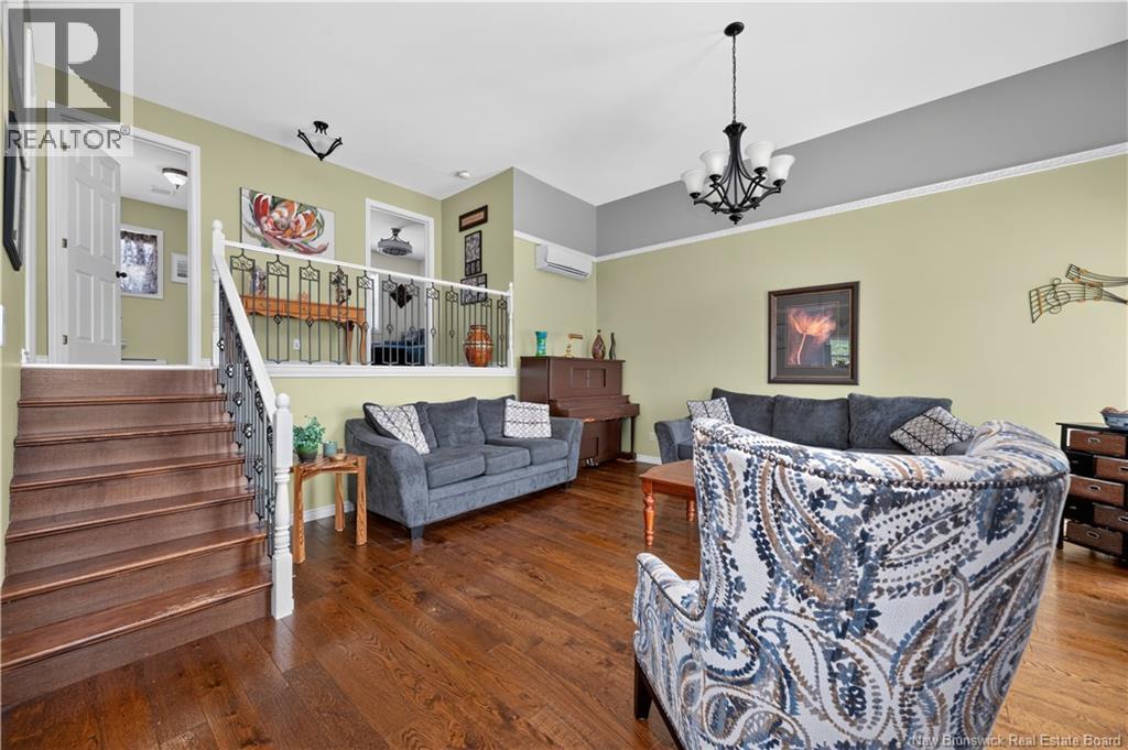 1 GOLF CLUB Road - Image 16
