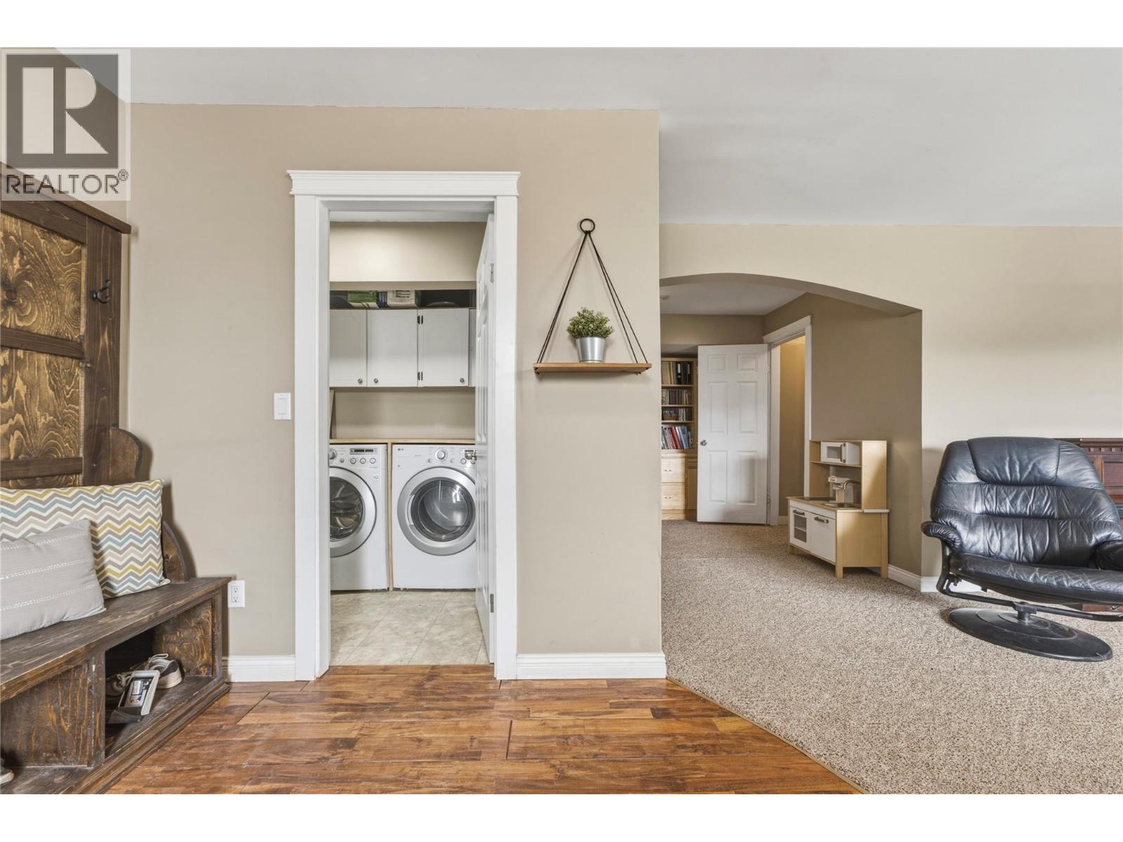 6512 Blue Jay Road, Vernon