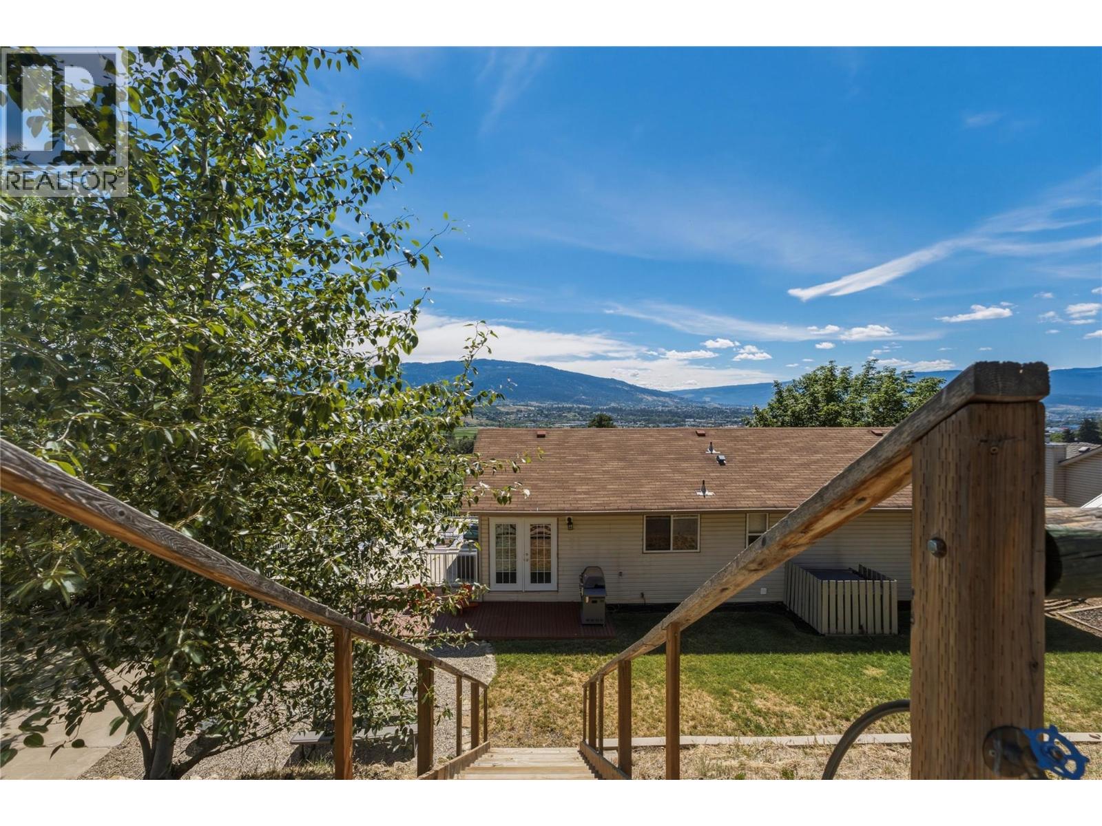 6512 Blue Jay Road, Vernon