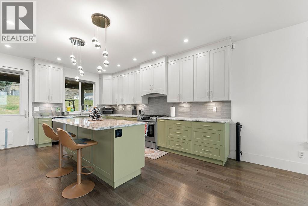 1065 EDGEHILL Place - 14