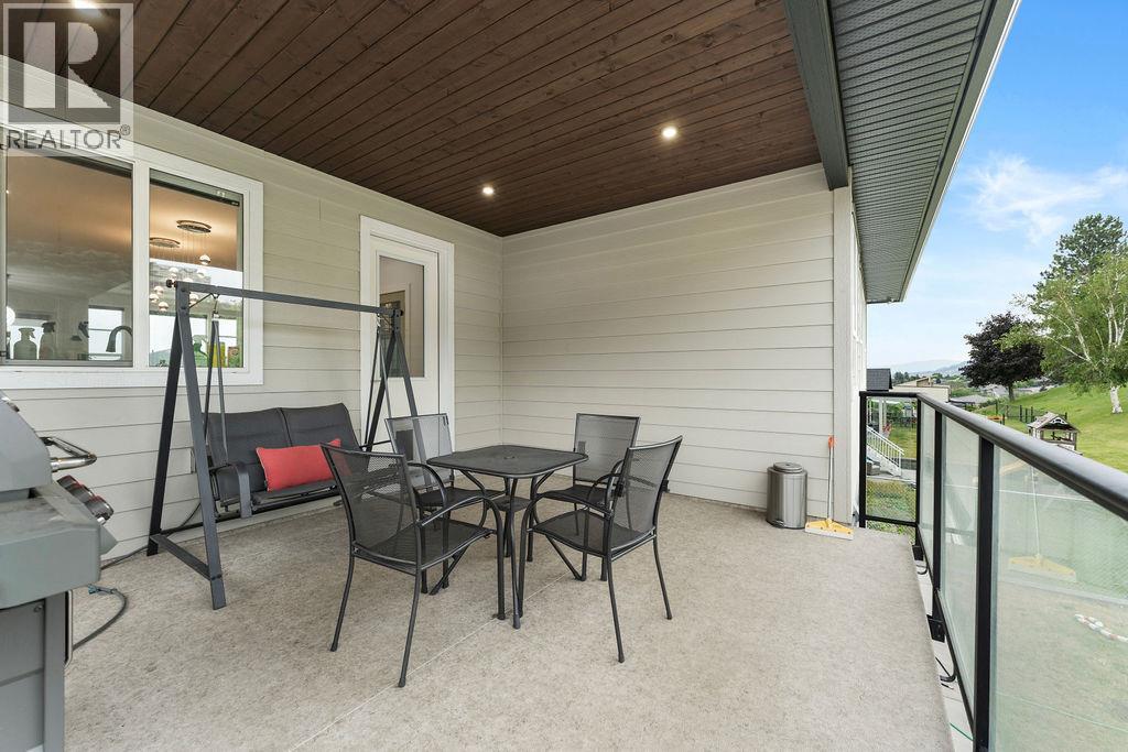 1065 EDGEHILL Place - 29
