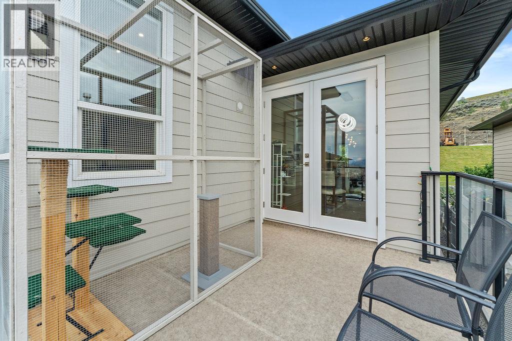 1065 EDGEHILL Place - 11