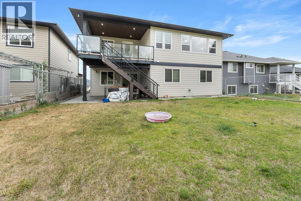 1065 EDGEHILL Place - 44
