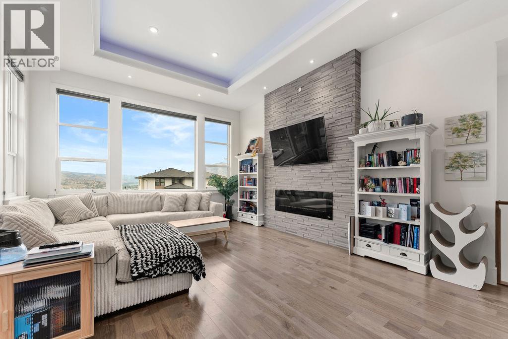 1065 EDGEHILL Place - 8