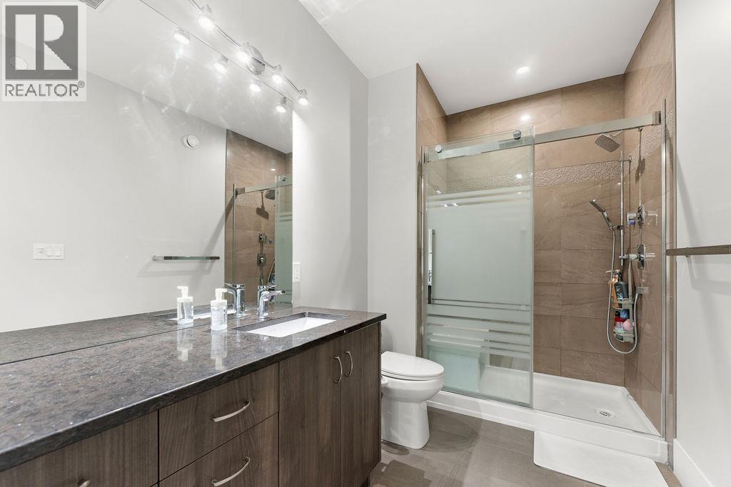 1065 EDGEHILL Place - 22