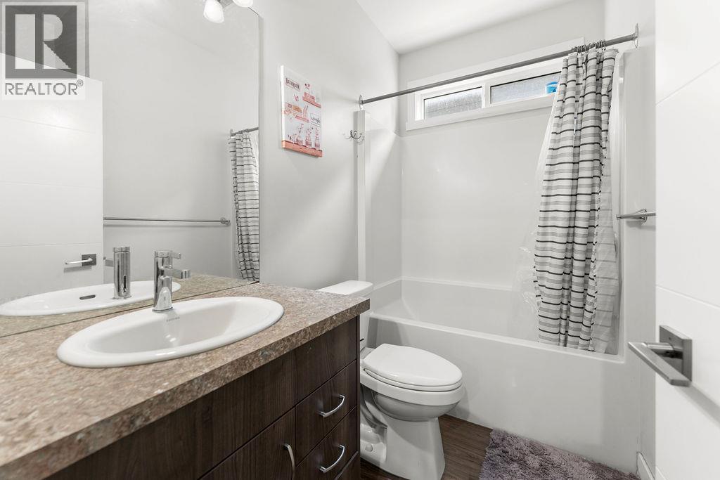 1065 EDGEHILL Place - 33