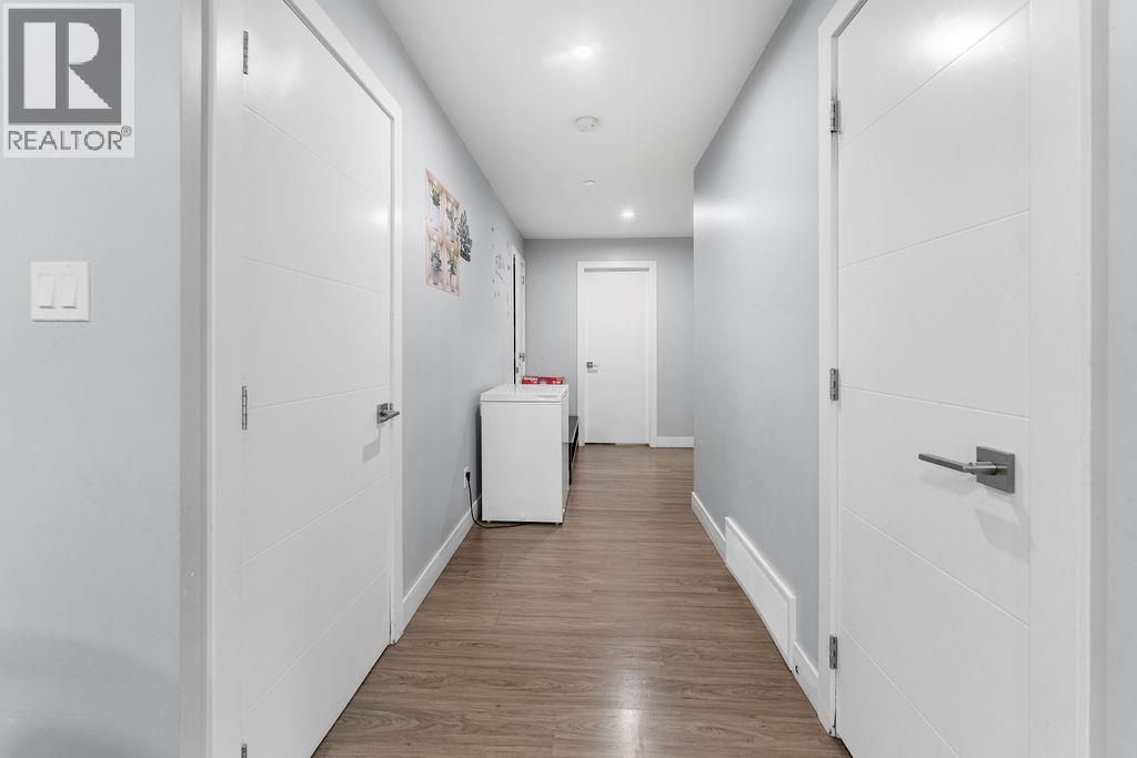 1065 EDGEHILL Place - 34