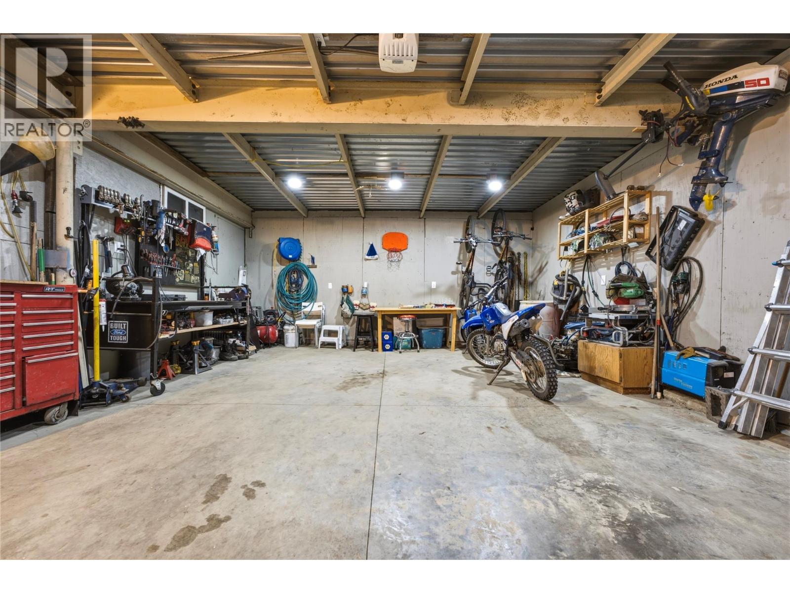6512 Blue Jay Road, Vernon