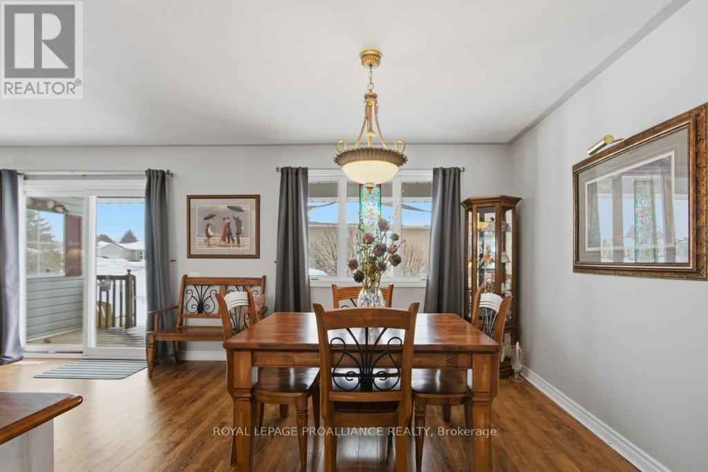 94 SANDBANKS COURT - 11