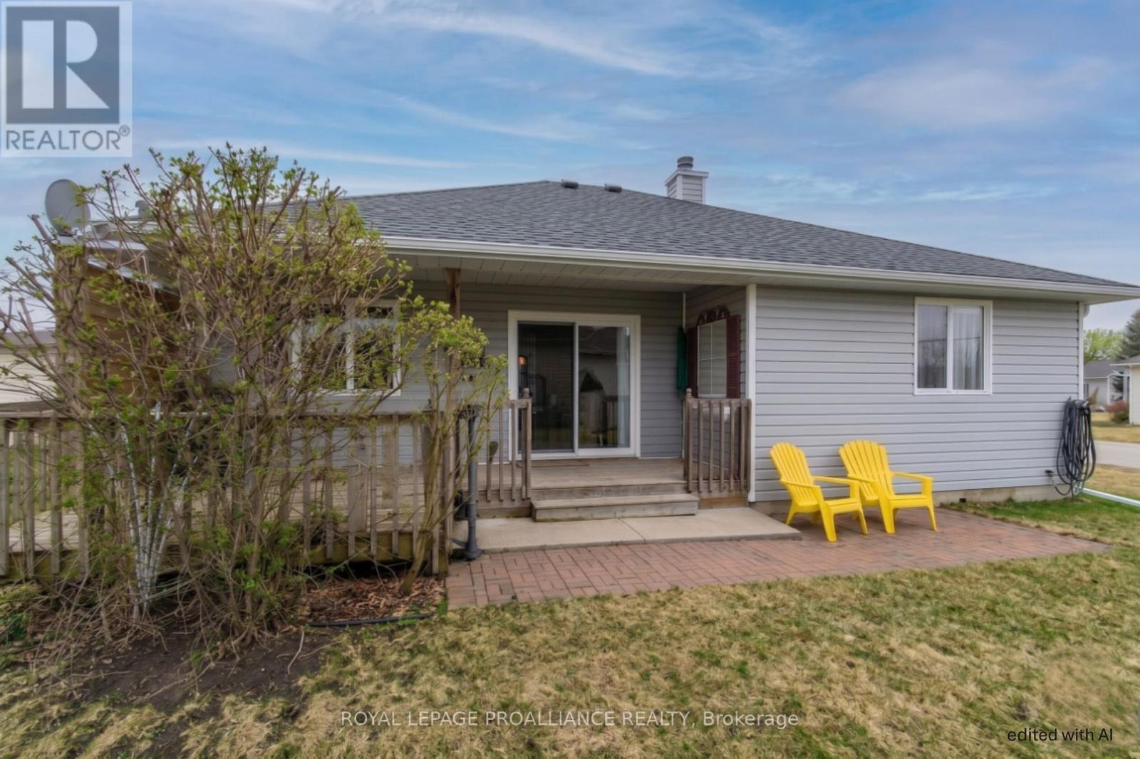 94 SANDBANKS COURT - 32