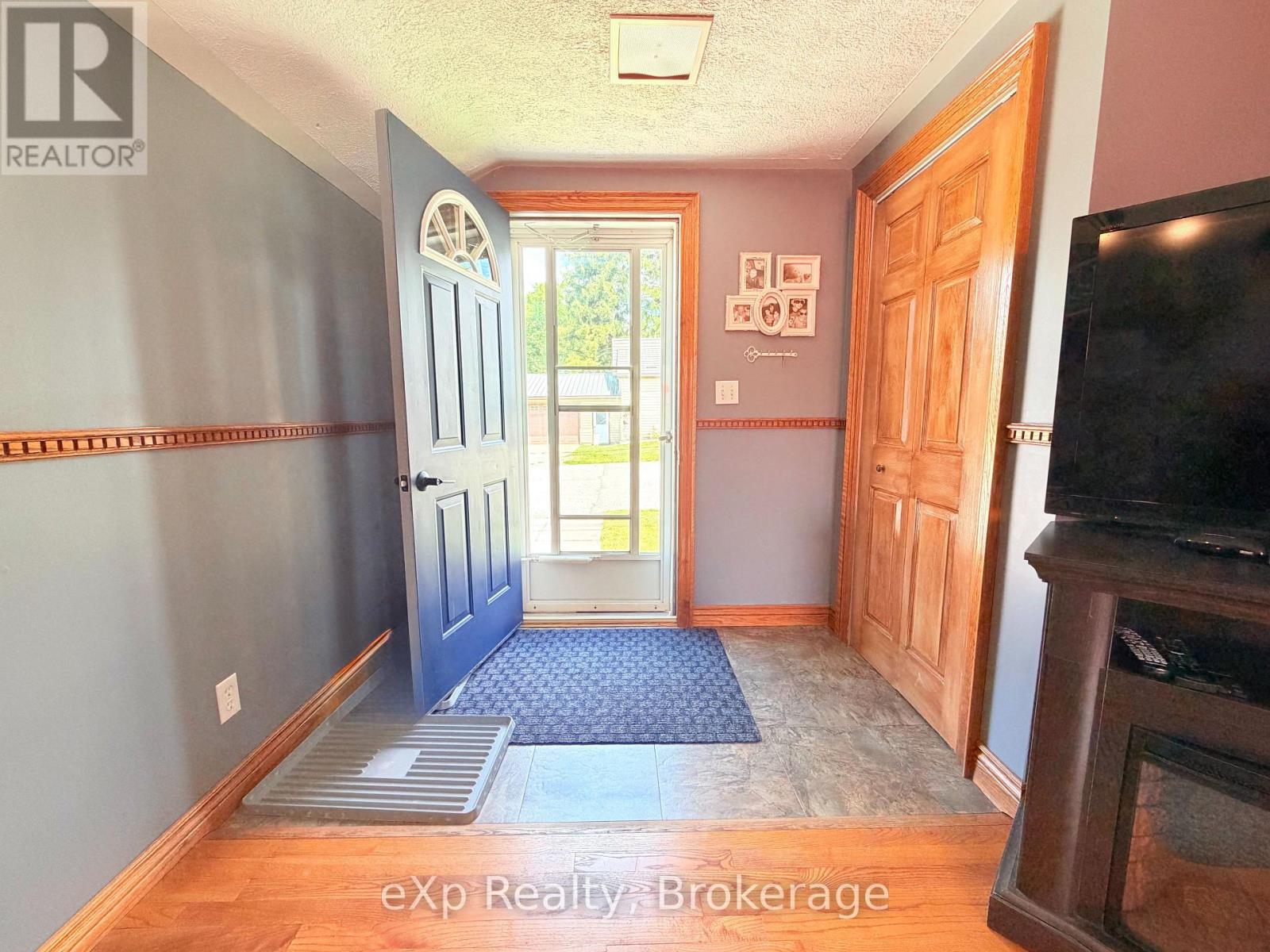 503 YONGE STREET S - 4