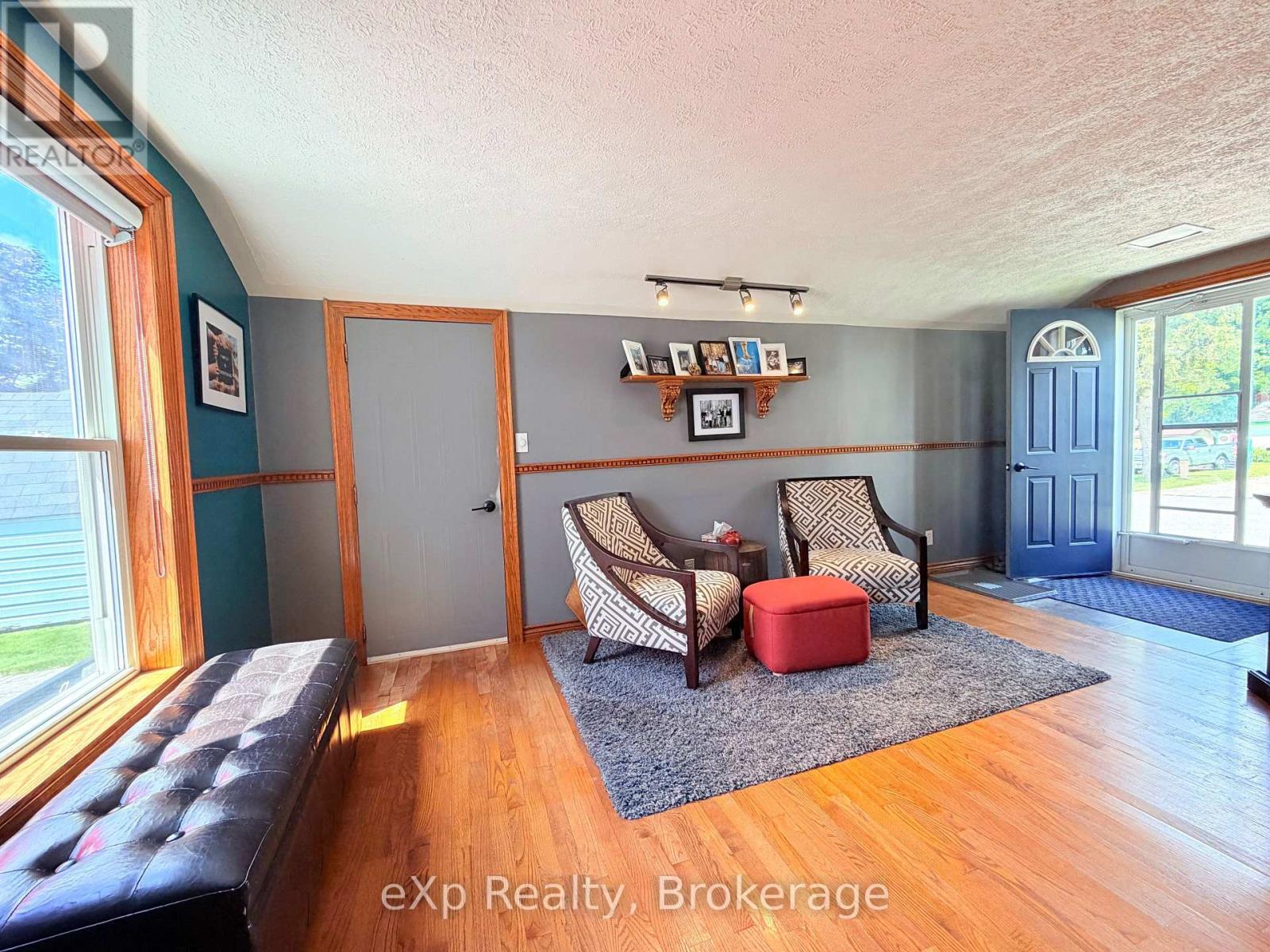 503 YONGE STREET S - 6